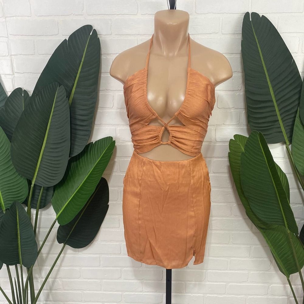 Fashion Nova Magnolia mini dress in peach SMALL
